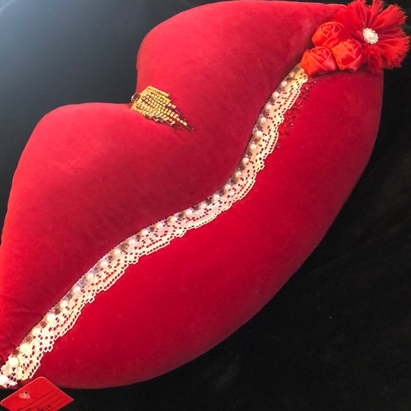 Custom Designed Decorator Pillows - Picture 2 of 6